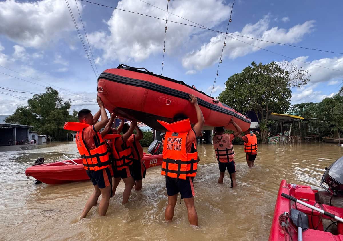 Philippines digs out from Typhoon Fung-wong as death toll climbs