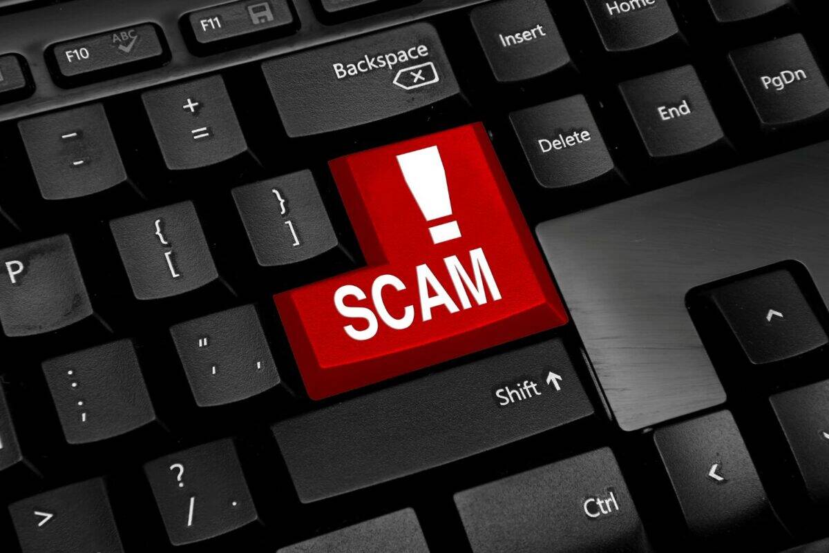 ’Tis the season to be scammed