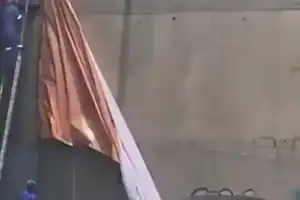 Banner battle between Solidarity and Lesufi continues