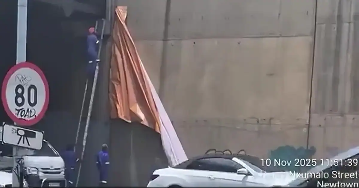 Who is lying in banner battle?