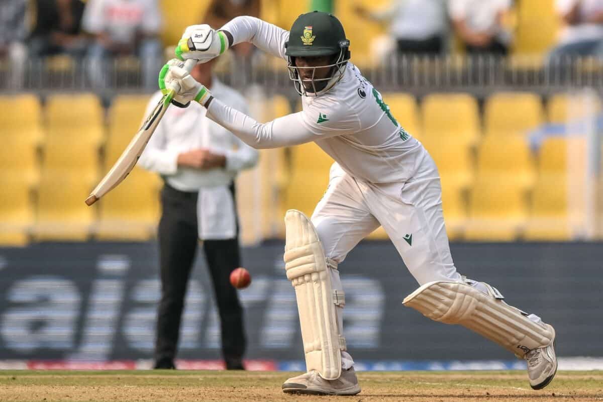 Gambar terkait Proteas dominate Day Two as Senuran Muthusamy hits maiden Test century against India in Guwahati (dari Bing)