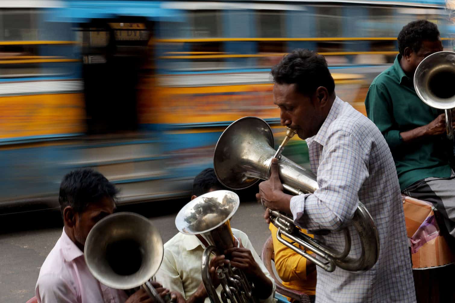 Street musicians in Kolkata