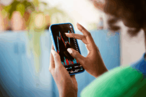 Forex trading apps surge in popularity as more South Africans trade from their phones