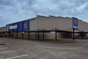 Clearwater Mall sees 85 000 people on one day, thanks to Walmart opening