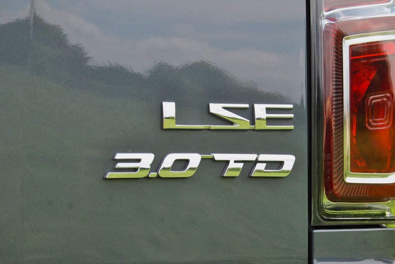 Isuzu D-Max Extended Cab long-term arrival