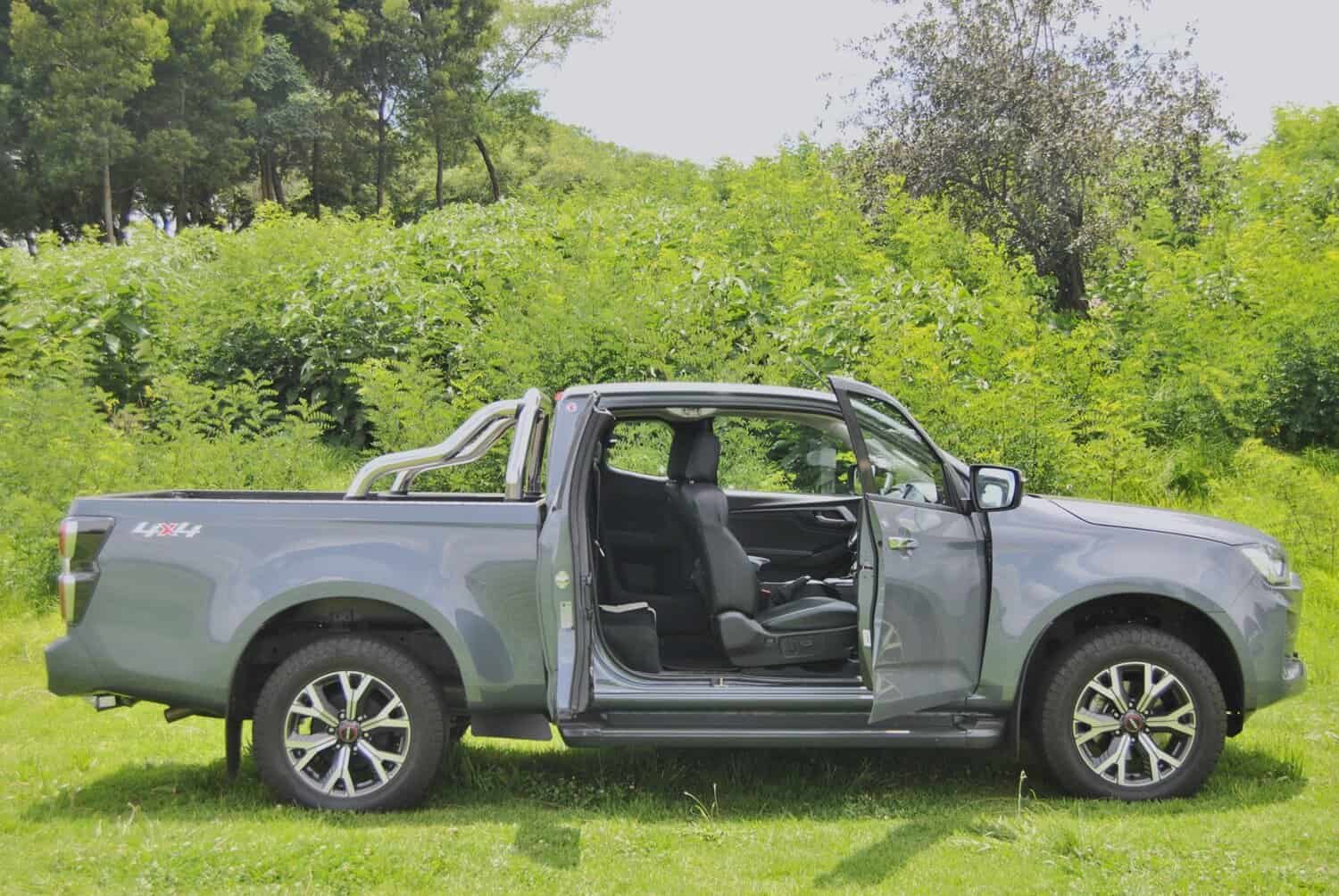 Isuzu D-Max Extended Cab long-term arrival