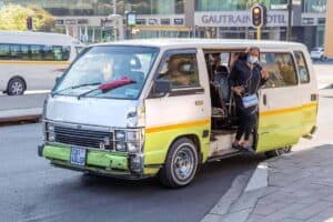 WATCH: KZN Taxi driver flees on foot in attempt to evade arrest