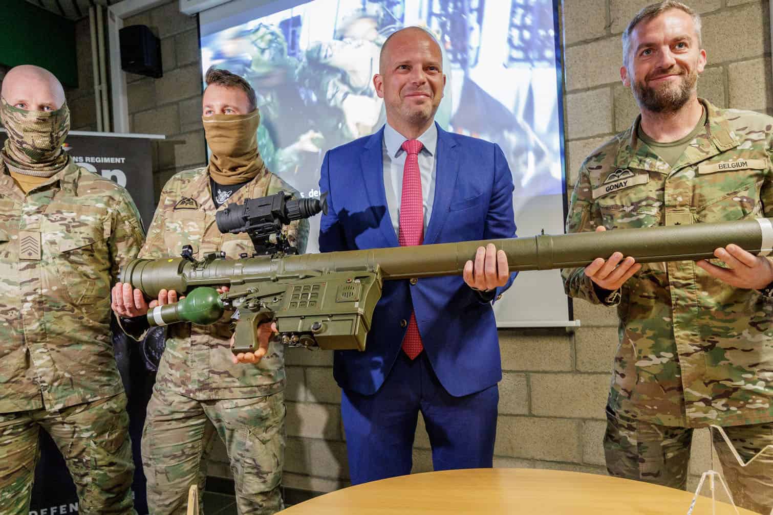 Belgian Defense Minister Francken hands over PIORUN air defense system to Special Operations Regiment