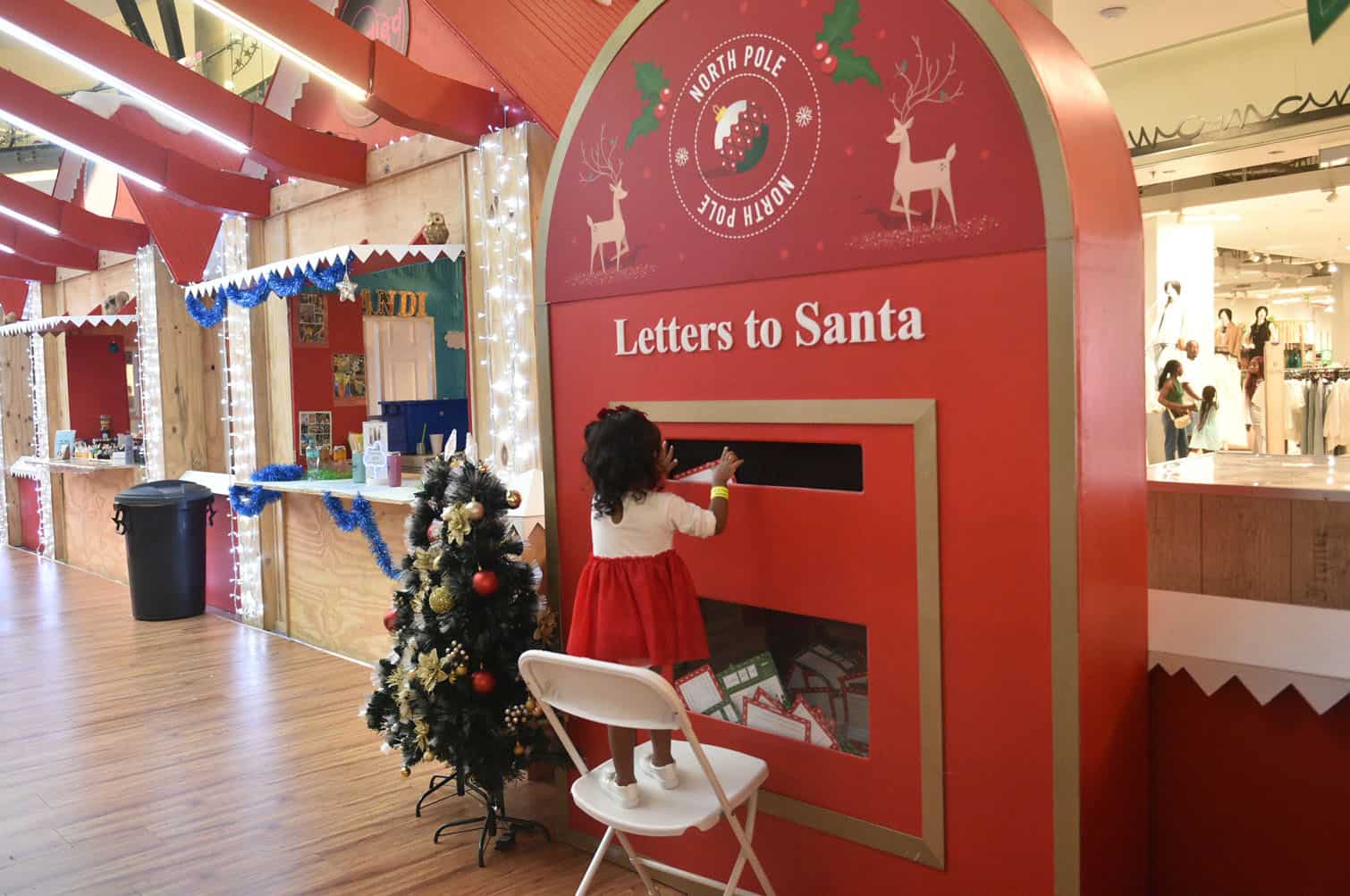 Little girl posts letter to Santa