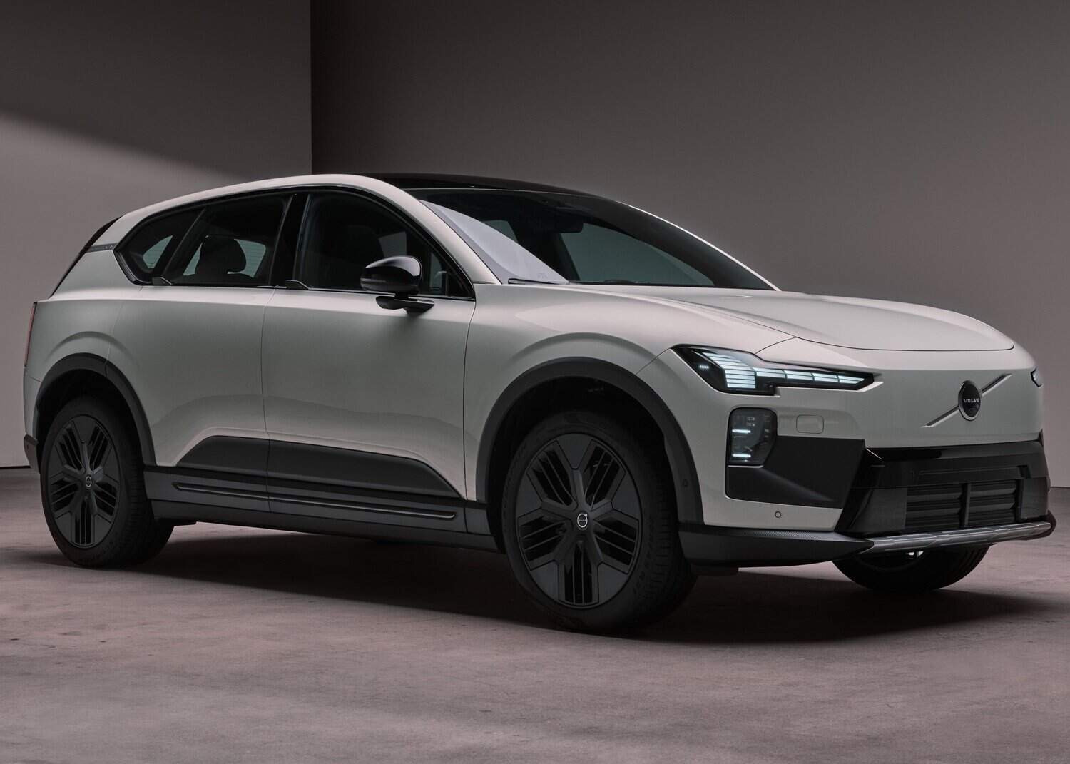 Volvo finally reveals new EX60