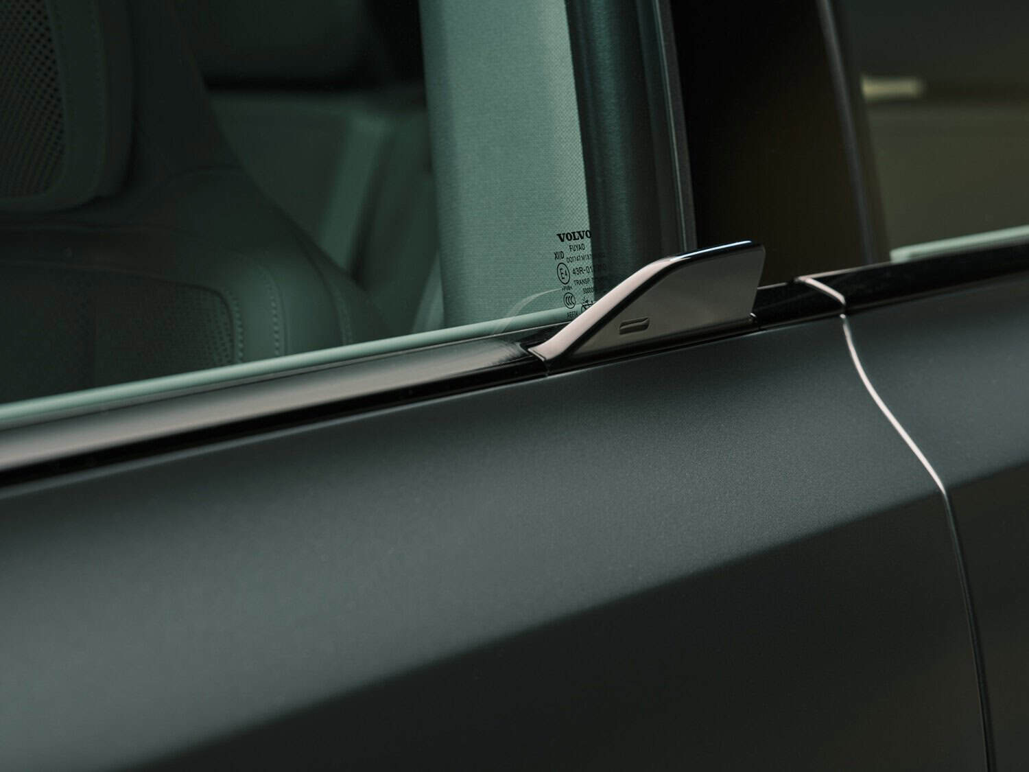 All-new electric Volvo EX60 revealed