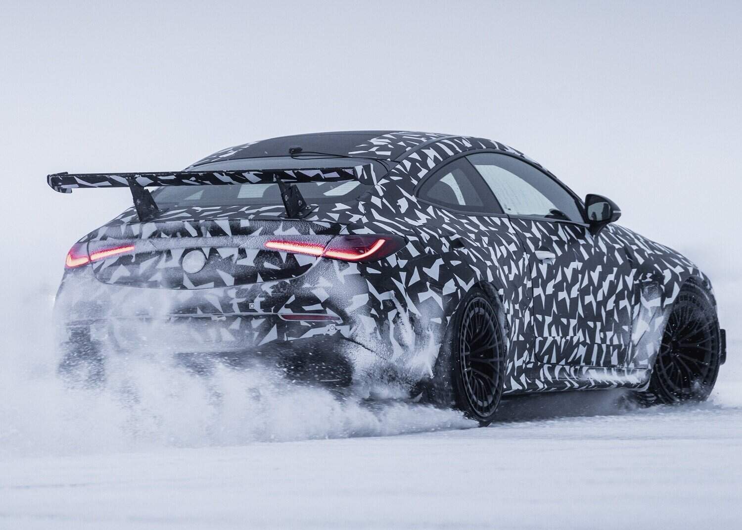 Mercedes-AMG starts teasing extreme V8 CLE