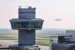 Air traffic chaos exposes system failures