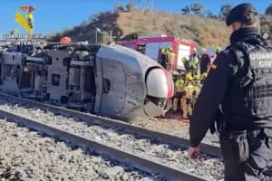 High-speed train collision in Spain kills 39, injures dozens