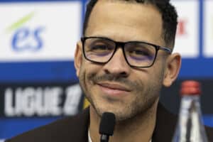 New Chelsea boss Rosenior faces FA Cup test