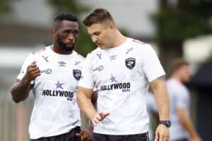 Outgoing Sharks captain Siya Kolisi and current Sharks captain André Esterhuizen