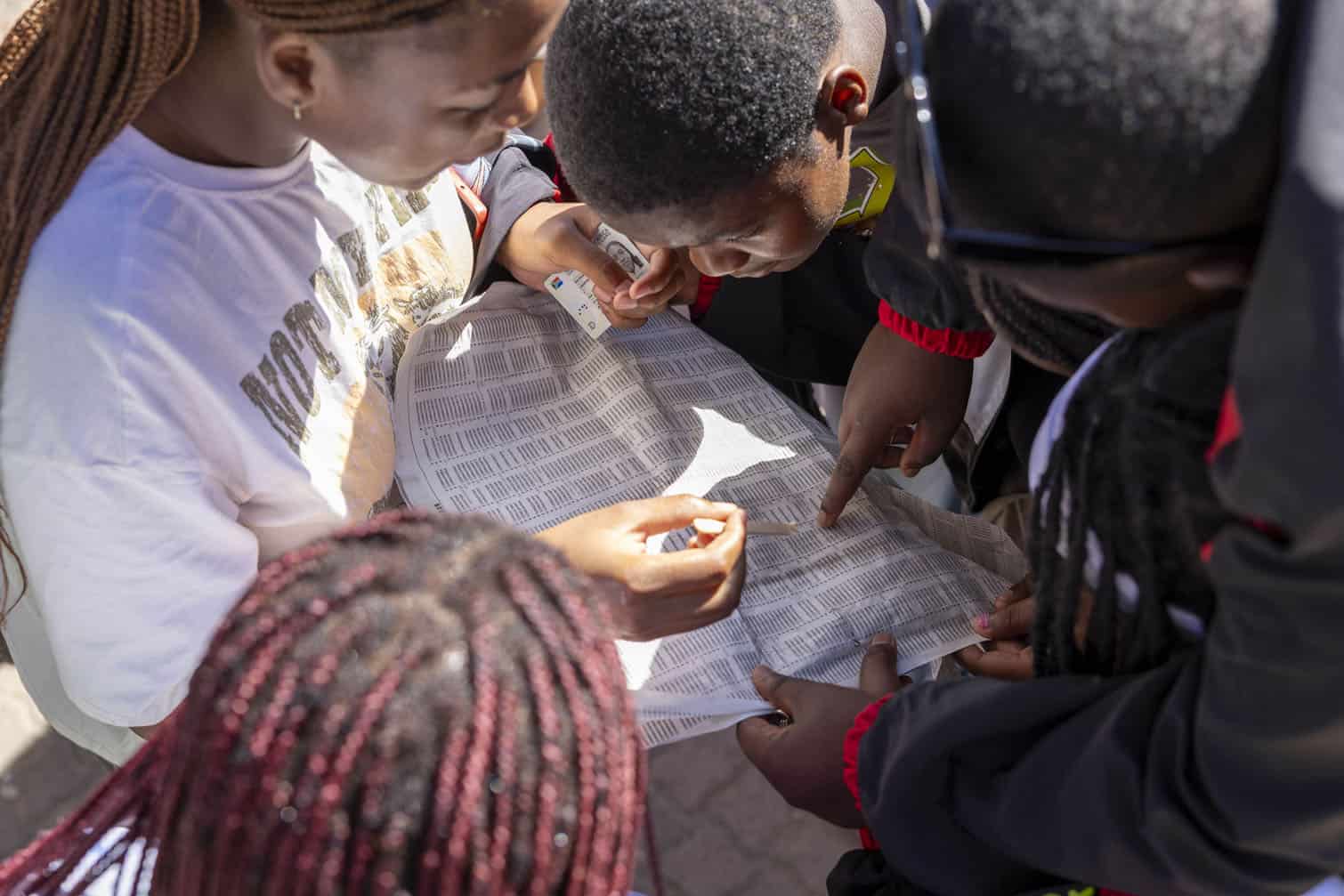 Minister Maynier Visit Silikamva High School To Celebrate With Matric Candidates