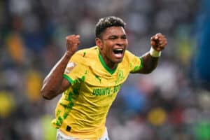 León inspires Sundowns to key title race victory over Pirates