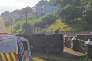 At least 20 people including school children injured in KZN bus crash