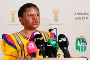 Parties that contracted SA men to fight for Russia declined to release them without payment - Ntshavheni