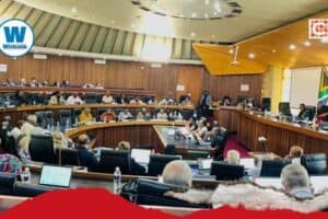 A heated battle has erupted during the council sitting over a recommendation that R1.5m be spent on new wheels for the mayor, the Speaker and the Chief Whip.