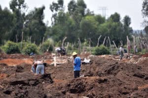Panning for gold in Springs
