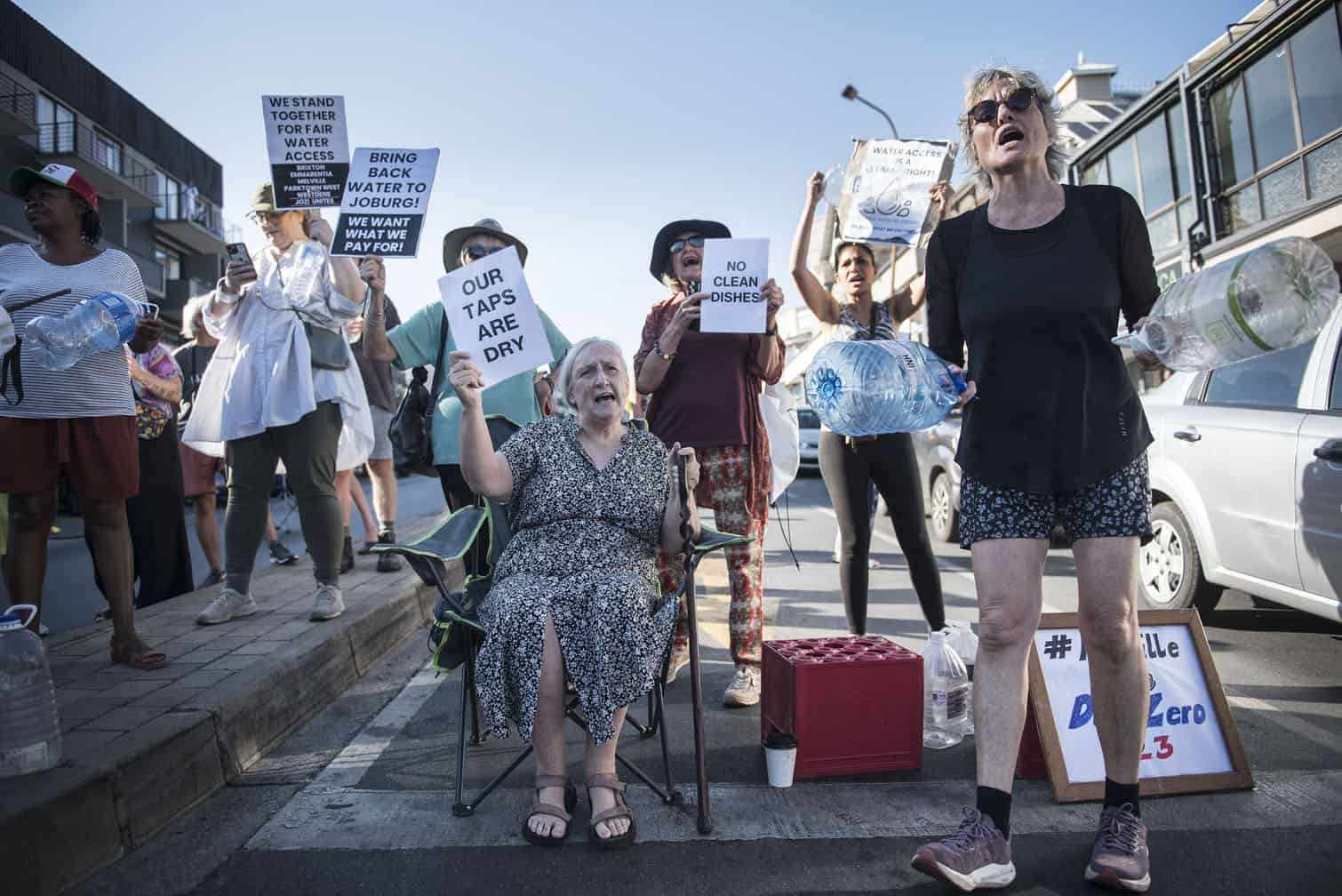 Melville and Westdene residents protest lack of water supply