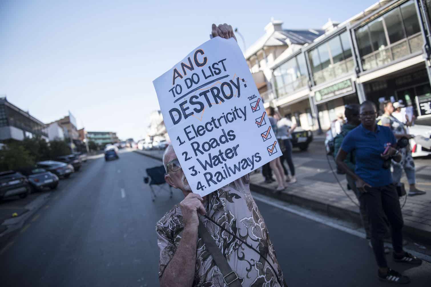 Melville and Westdene residents protest lack of water supply