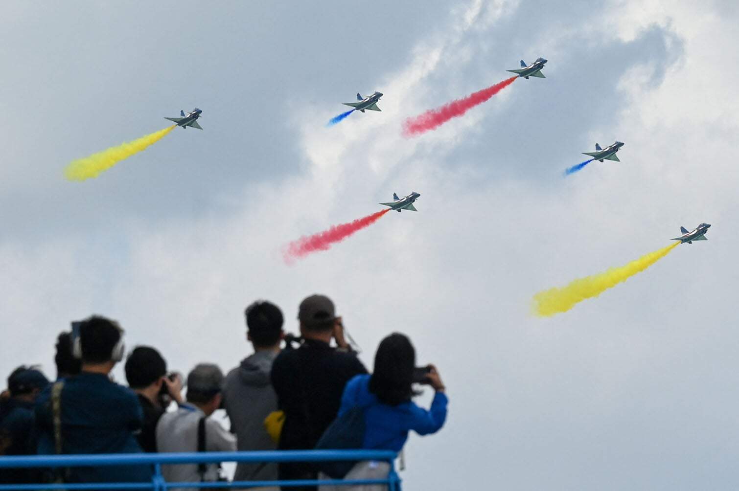 Aircraft of Chinese People’s Liberation Army Air Force's Bayi aerobatic team