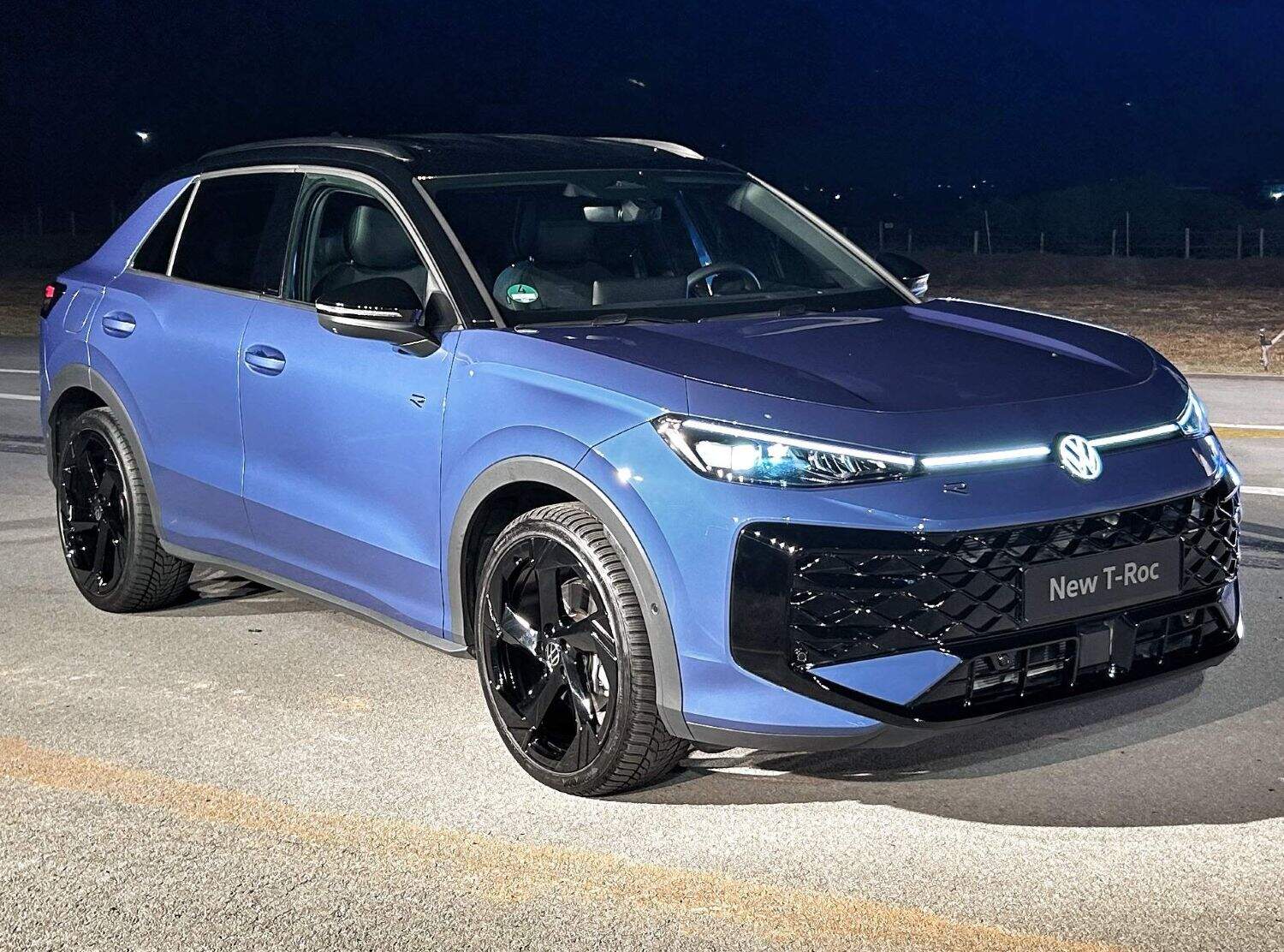 Volkswagen takes wraps off the striking new T-Roc crossover