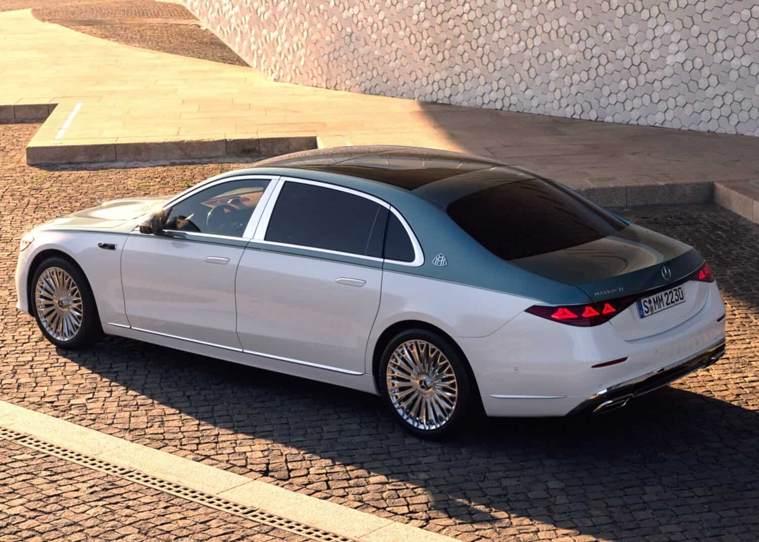 Mercedes-Benz reveals facelift Maybach S-Class