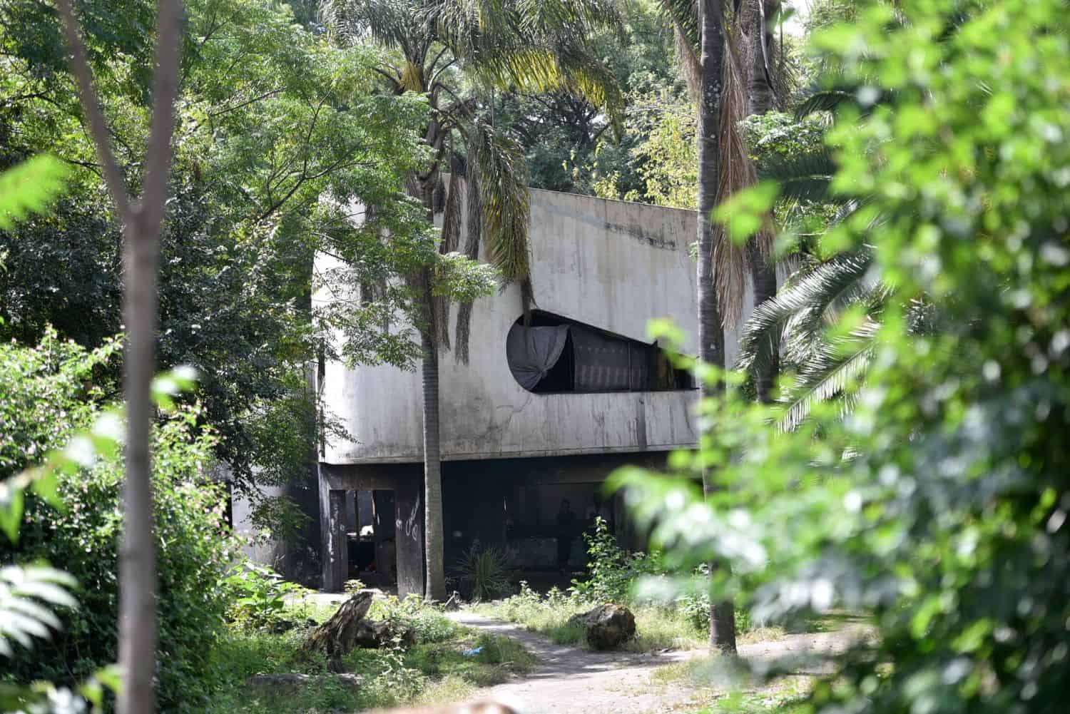 A hijacked house along Bond Street in Ferndale, Randburg, on 23 March 2026, which is now occupied by recyclers. More than 16 properties in Ferndale are hijacked. Picture: Nigel Sibanda/ The Citizen