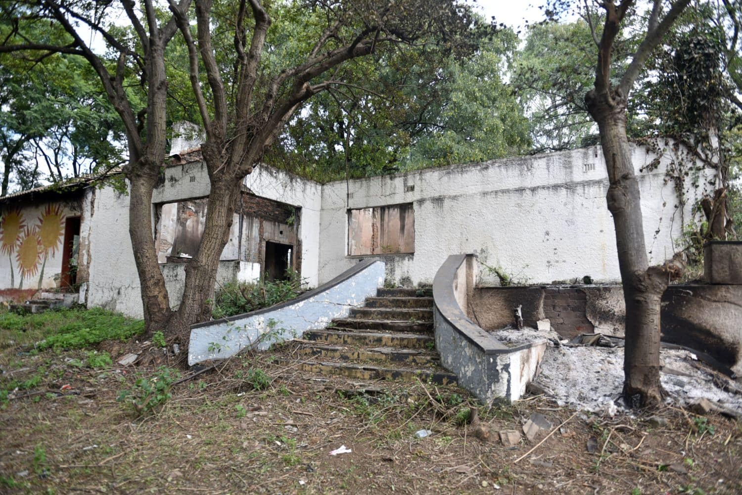 A government-owned property which has been hijacked along Cork Street in Ferndale, Randburg, on 23 March 2026. Private security is trying to prevent hijackers from occupying it. Picture: Nigel Sibanda/ The Citizen