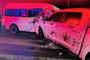 KZN Taxi driver killed in head-on crash after driving into oncoming traffic