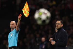 Rosenior unhappy with referee after bizarre huddle incident in Chelsea loss