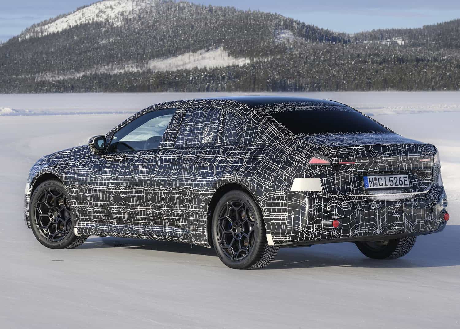 BMW again teases all-new i3