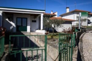 Police detain French ex-cop suspected of killing mothers of his children