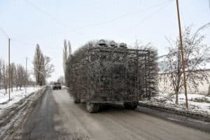 South Africans returning from Russia speak about conditions on the frontline.