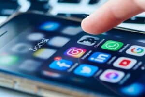 UK teens to trial social media bans and digital curfews
