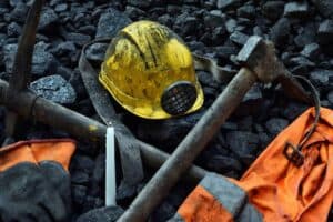 Body of one miner retrieved at Ekapa mine as search for others continue