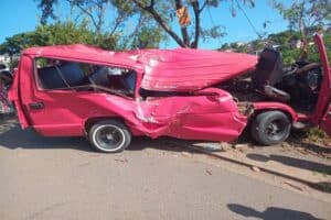 One child dead, 14 injured in KwaMashu scholar taxi crash