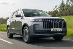 Jaecoo J5 goes hybrid