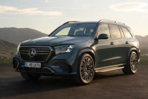 Mercedes-Benz removes wraps from facelift GLS