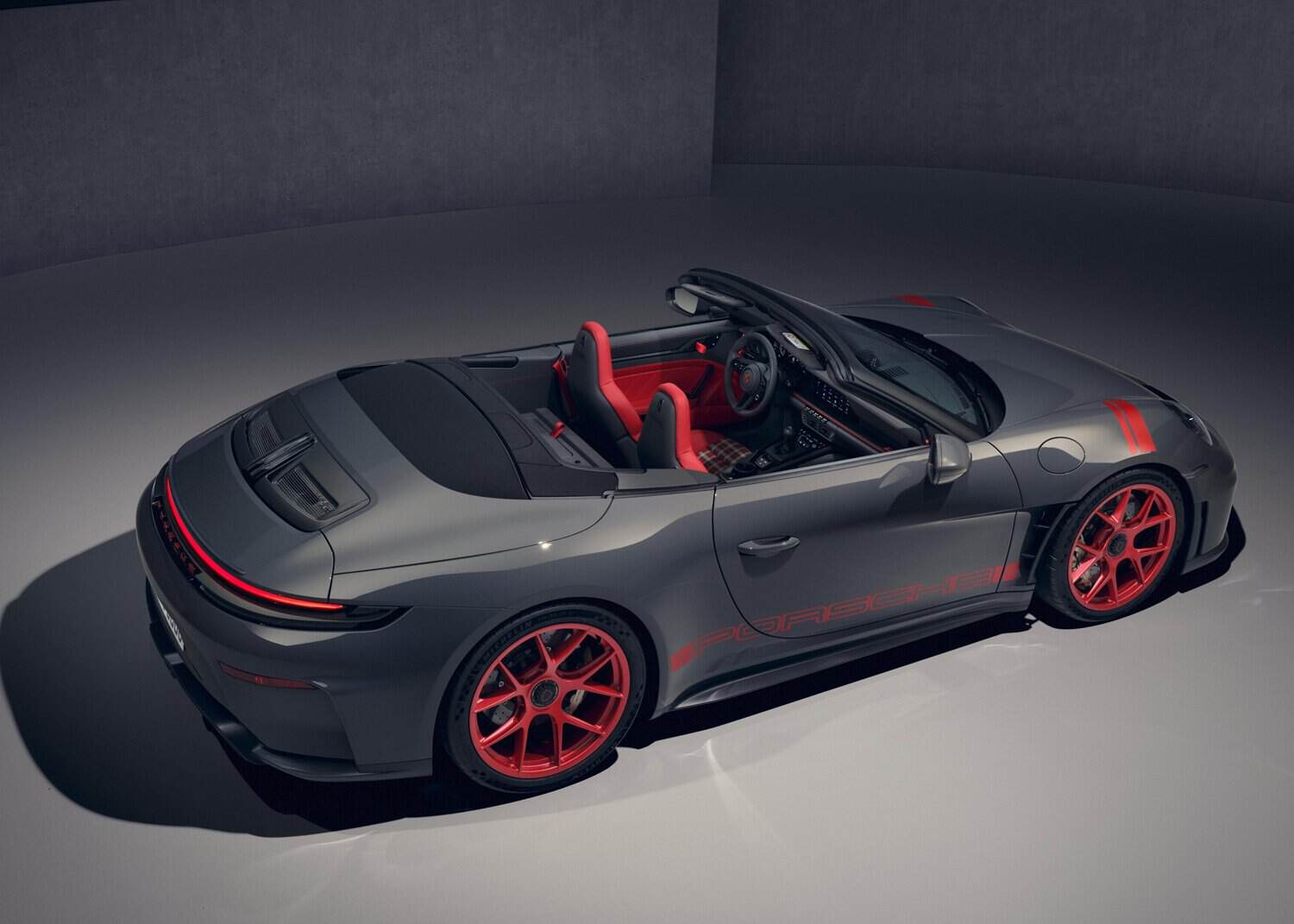 Porsche reveals new 911 GT3 S/C