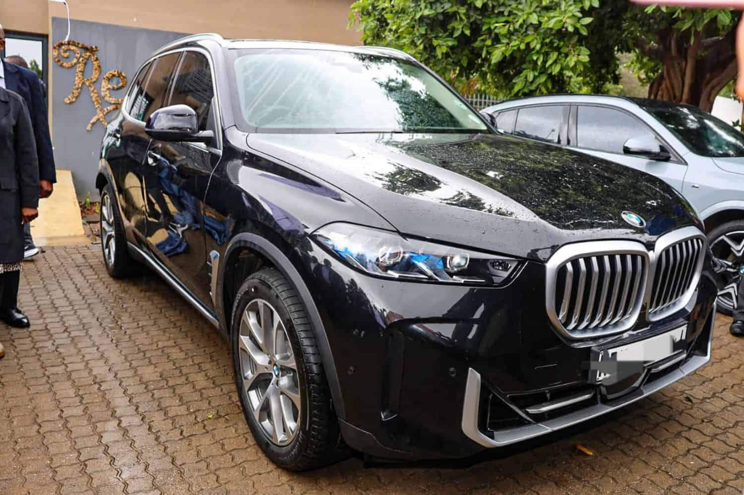 One of the BMW X5s given to royal family members in Limpopo by cooperative governance, human settlements and traditional affairs, MEC Basikopo Makamu. Photo: Supplied