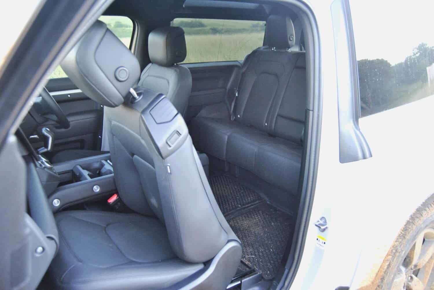 Facelift Defender 90 driven in South Africa