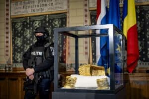 Dutch recover stolen gold Romanian helmet