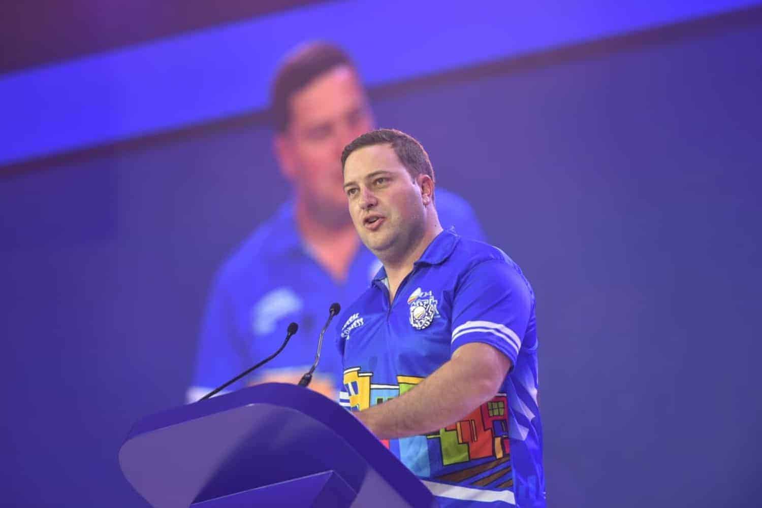 Geordin Hill Lewis defends decision to remain Cape Town mayor