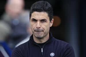 Arsenal eye return to top spot, Spurs fight for survival