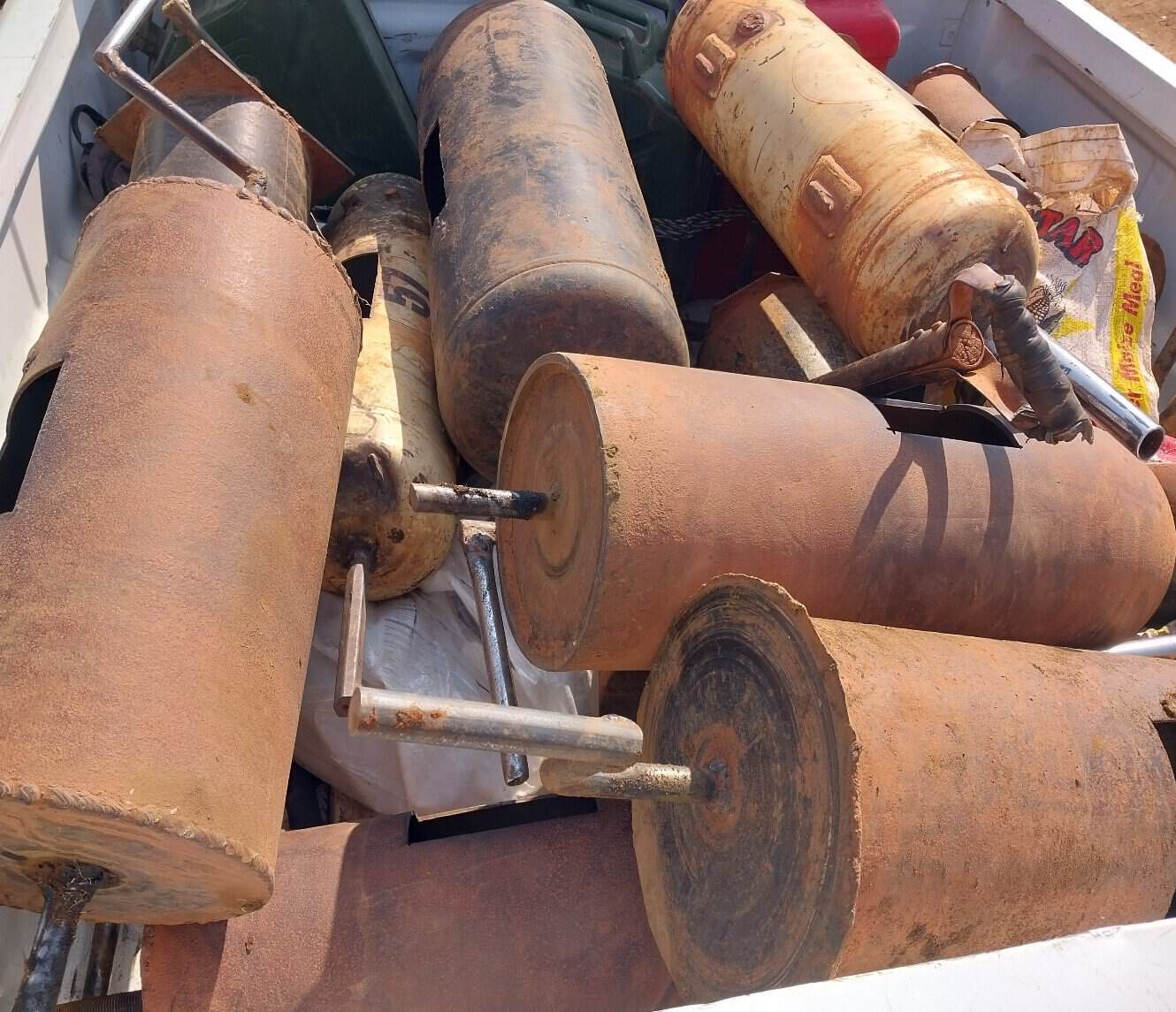 Saps, illegal mining, gold-bearing equipment, undocumented foreign nationals